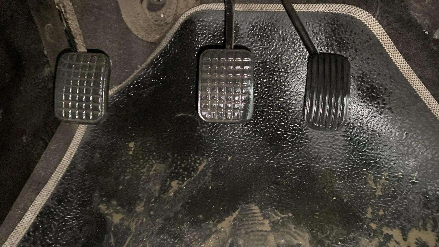 2014 Tata Bolt XT REVOTRON, Petrol, Manual, 52,371 km, Pedals
