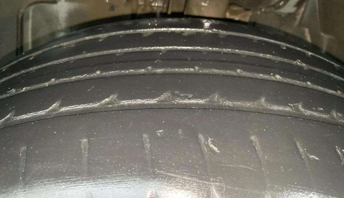 2020 Tata NEXON XZ PETROL, Petrol, Manual, 60,088 km, Left Front Tyre Tread