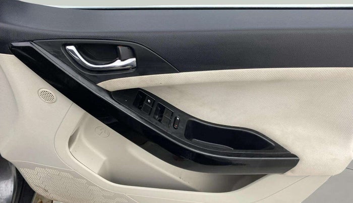 2020 Tata NEXON XZ PETROL, Petrol, Manual, 60,088 km, Driver Side Door Panels Control