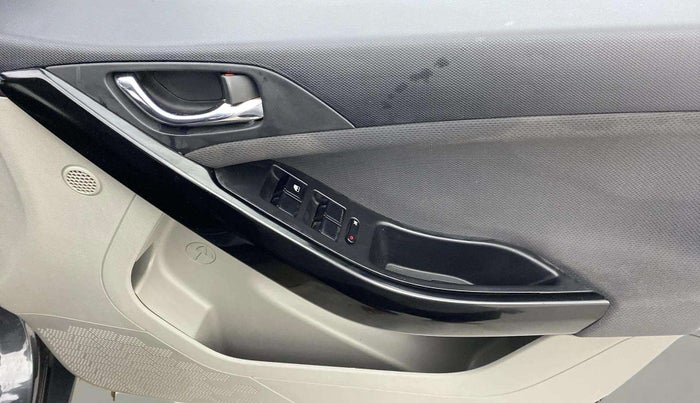 2019 Tata NEXON XZ PETROL, Petrol, Manual, 34,037 km, Driver Side Door Panels Control