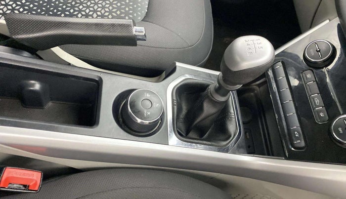2019 Tata NEXON XZ PETROL, Petrol, Manual, 34,037 km, Gear Lever