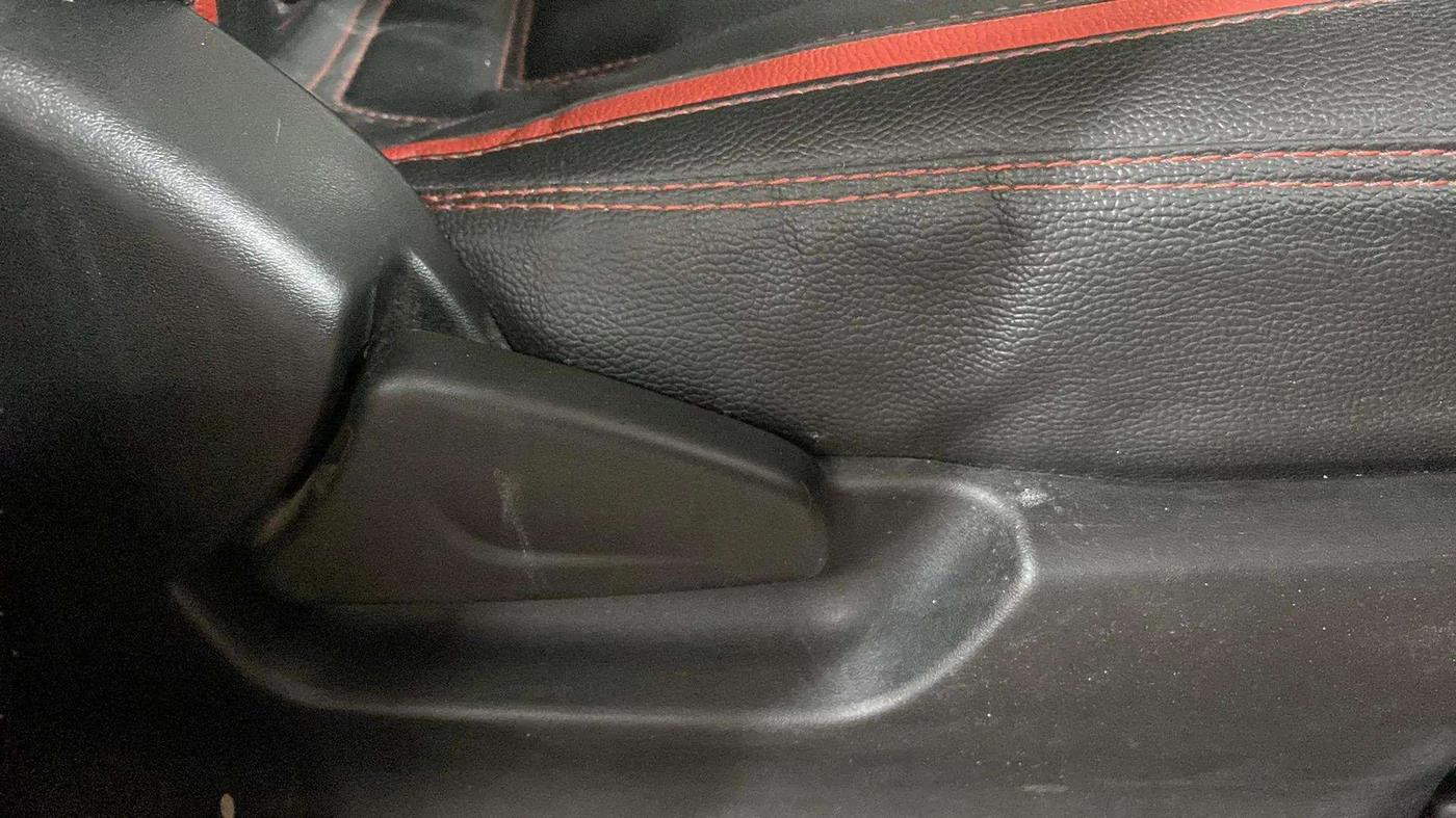 2019 Datsun Redi Go T (O), Petrol, Manual, 38,657 km, Driver Side Adjustment Panel