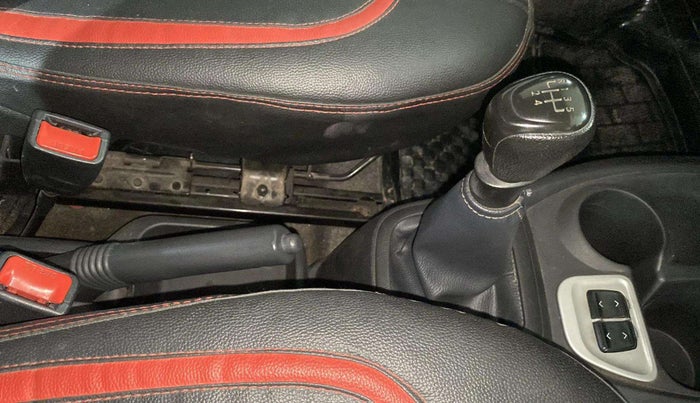 2019 Datsun Redi Go T (O), Petrol, Manual, 38,657 km, Gear Lever