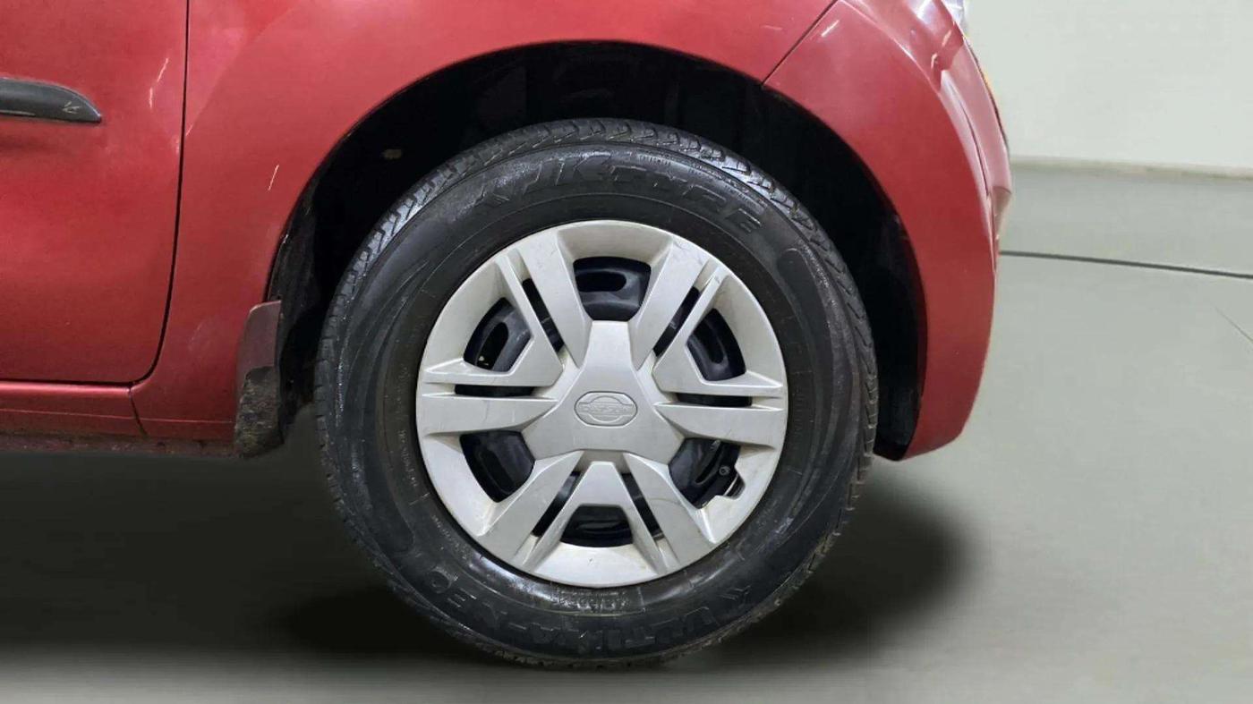 2019 Datsun Redi Go T (O), Petrol, Manual, 38,657 km, Right Front Wheel
