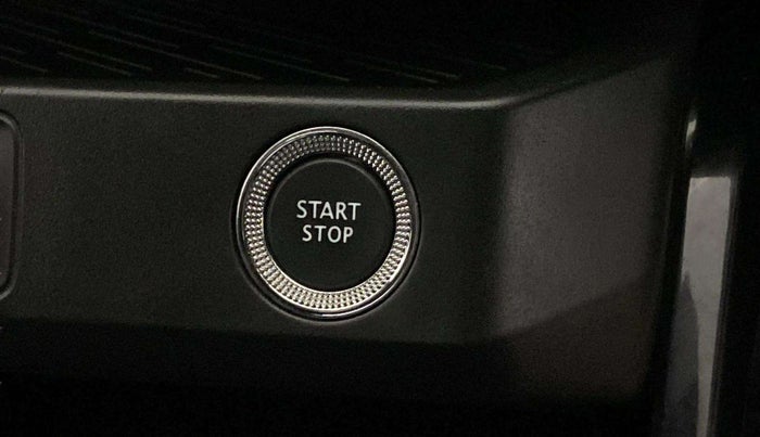 2021 Renault Kiger RXT (O) AMT DUAL TONE, Petrol, Automatic, 14,715 km, Keyless Start/ Stop Button