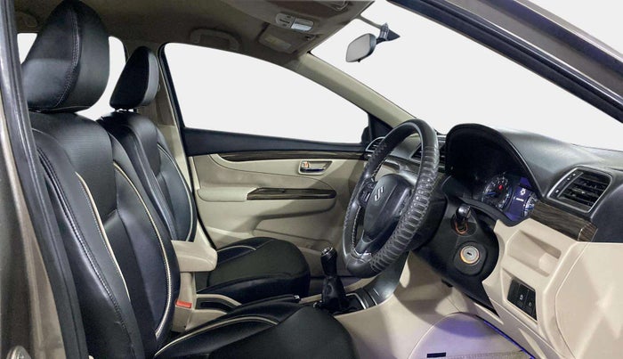 2018 Maruti Ciaz DELTA 1.5 SHVS MT PETROL, Petrol, Manual, 59,155 km, Right Side Front Door Cabin