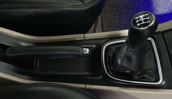 2018 Maruti Ciaz DELTA 1.5 SHVS MT PETROL, Petrol, Manual, 59,155 km, Gear Lever