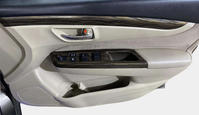 2018 Maruti Ciaz DELTA 1.5 SHVS MT PETROL, Petrol, Manual, 59,155 km, Driver Side Door Panels Control