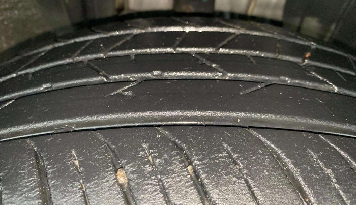 2021 Nissan MAGNITE XE, Petrol, Manual, 22,114 km, Right Front Tyre Tread
