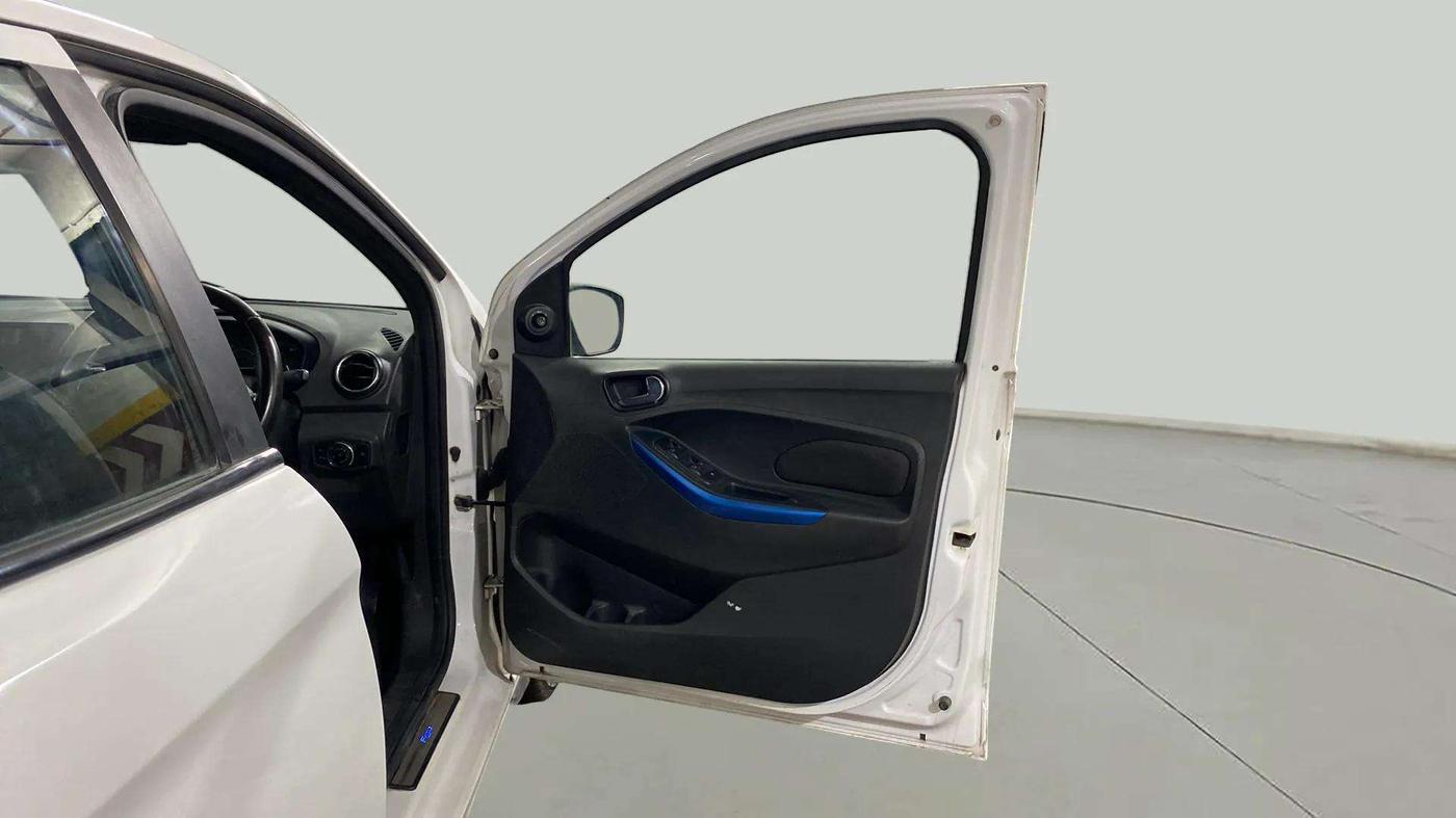 2019 Ford New Figo TITANIUM BLU 1.2 PETROL, Petrol, Manual, 52,624 km, RHS Front Door