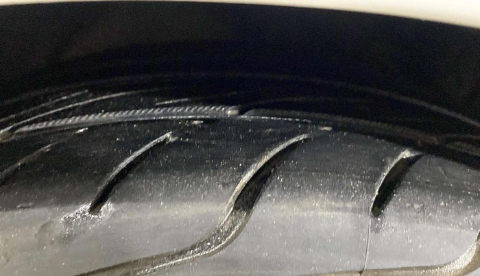 2019 Ford New Figo TITANIUM BLU 1.2 PETROL, Petrol, Manual, 52,277 km, Right Front Tyre Tread