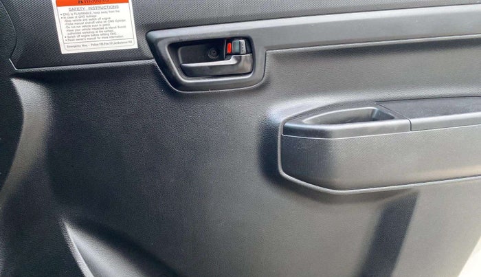 2020 Maruti S PRESSO VXI CNG, CNG, Manual, 34,888 km, Driver Side Door Panels Control