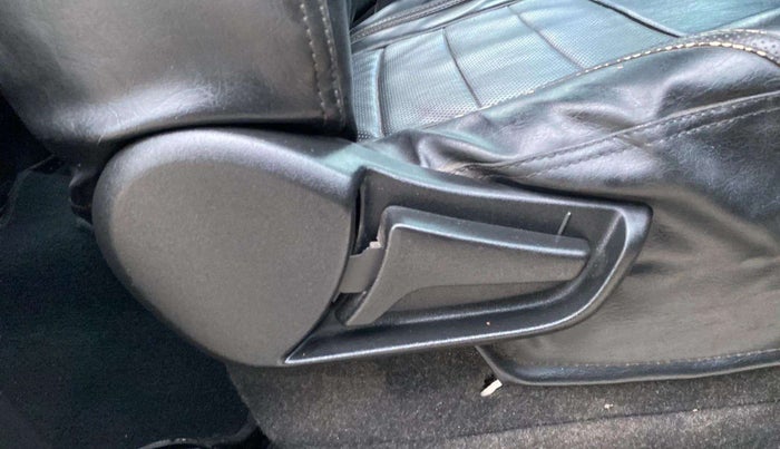 2020 Maruti S PRESSO VXI CNG, CNG, Manual, 34,888 km, Driver Side Adjustment Panel