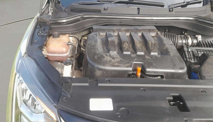 2022 Mahindra XUV700 AX 5 P MT 5 STR, Petrol, Manual, 47,602 km, Engine View - Right
