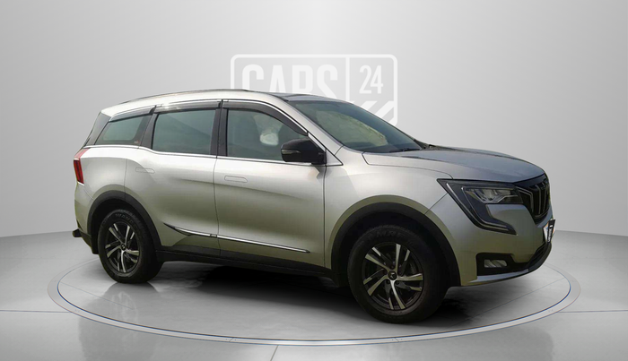 2022 Mahindra XUV700 AX 5 P MT 5 STR, Petrol, Manual, 47,602 km, Right Front Diagonal