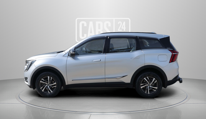 2022 Mahindra XUV700 AX 5 P MT 5 STR, Petrol, Manual, 47,612 km, Left Side