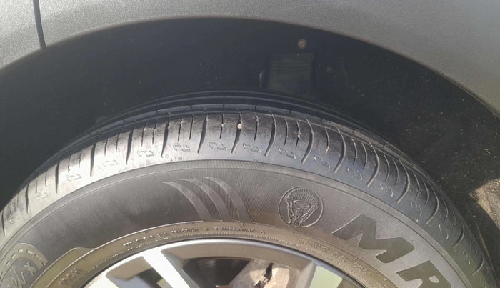 2022 Mahindra XUV700 AX 5 P MT 5 STR, Petrol, Manual, 47,602 km, Left Rear Tyre Tread