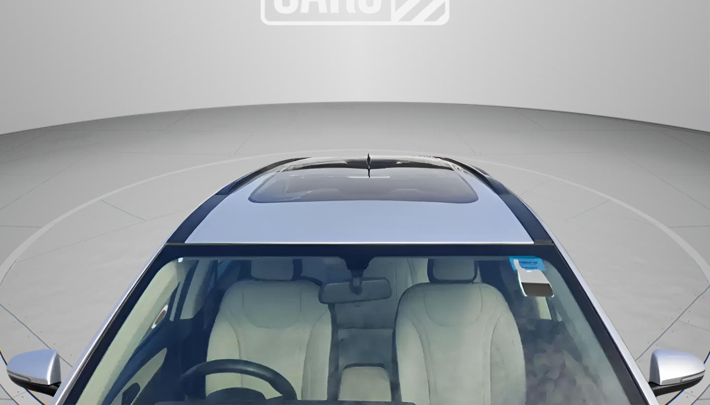 2022 Mahindra XUV700 AX 5 P MT 5 STR, Petrol, Manual, 47,612 km, Front Windshield