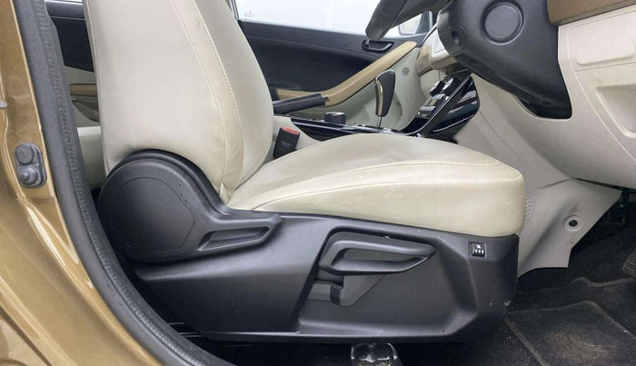 2022 Tata NEXON XZA PLUS (PREMIUM) DIESEL JET, Diesel, Automatic, 10,685 km, Driver Side Adjustment Panel