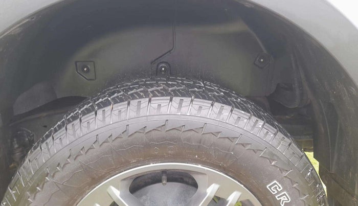 2024 Mahindra Thar LX D AT 4WD HT, Diesel, Automatic, 36,182 km, Right Rear Tyre Tread