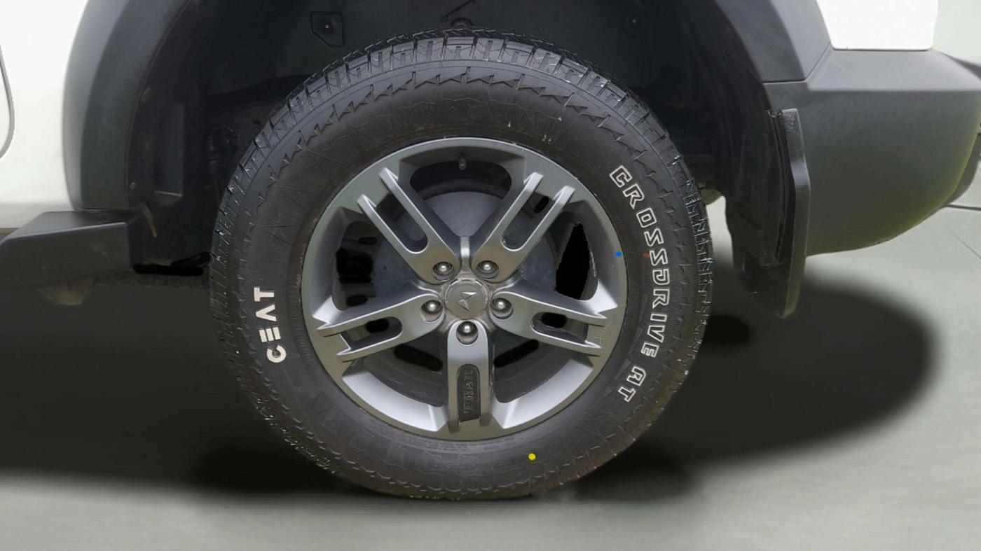2024 Mahindra Thar LX D AT 4WD HT, Diesel, Automatic, 36,182 km, Left Rear Wheel