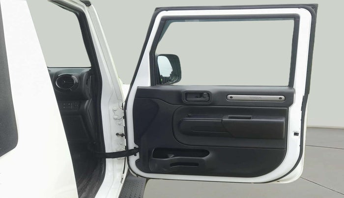 2024 Mahindra Thar LX D AT 4WD HT, Diesel, Automatic, 36,182 km, RHS Front Door