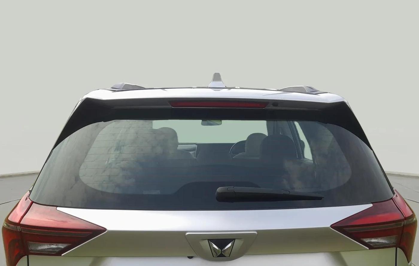2022 Mahindra XUV700 AX 5 D MT 5 STR, Diesel, Manual, 67,287 km, Rear Windshield