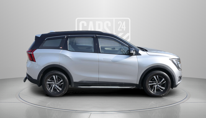 2022 Mahindra XUV700 AX 5 D MT 5 STR, Diesel, Manual, 67,287 km, Right Side View