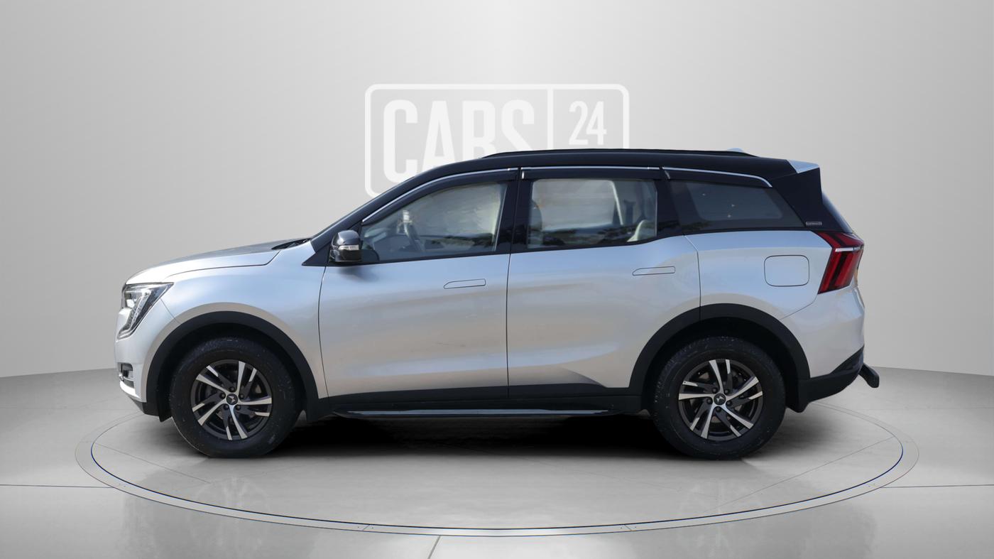 2022 Mahindra XUV700 AX 5 D MT 5 STR, Diesel, Manual, 67,287 km, Left Side
