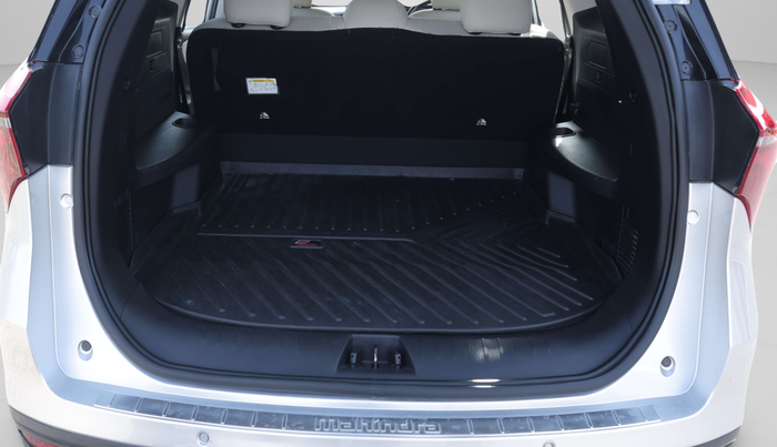 2022 Mahindra XUV700 AX 5 D MT 5 STR, Diesel, Manual, 67,287 km, Boot Open Zoomed View