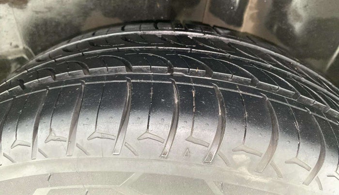 2015 Volkswagen Polo GT TSI AT, Petrol, Automatic, 1,11,860 km, Left Rear Tyre Tread