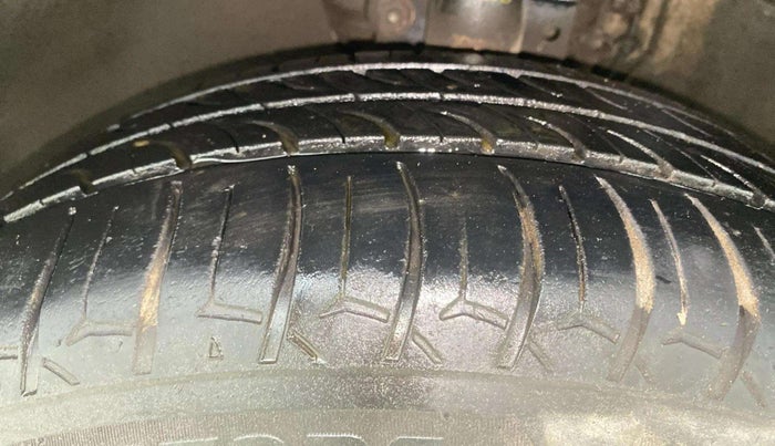 2015 Volkswagen Polo GT TSI AT, Petrol, Automatic, 1,11,860 km, Left Front Tyre Tread