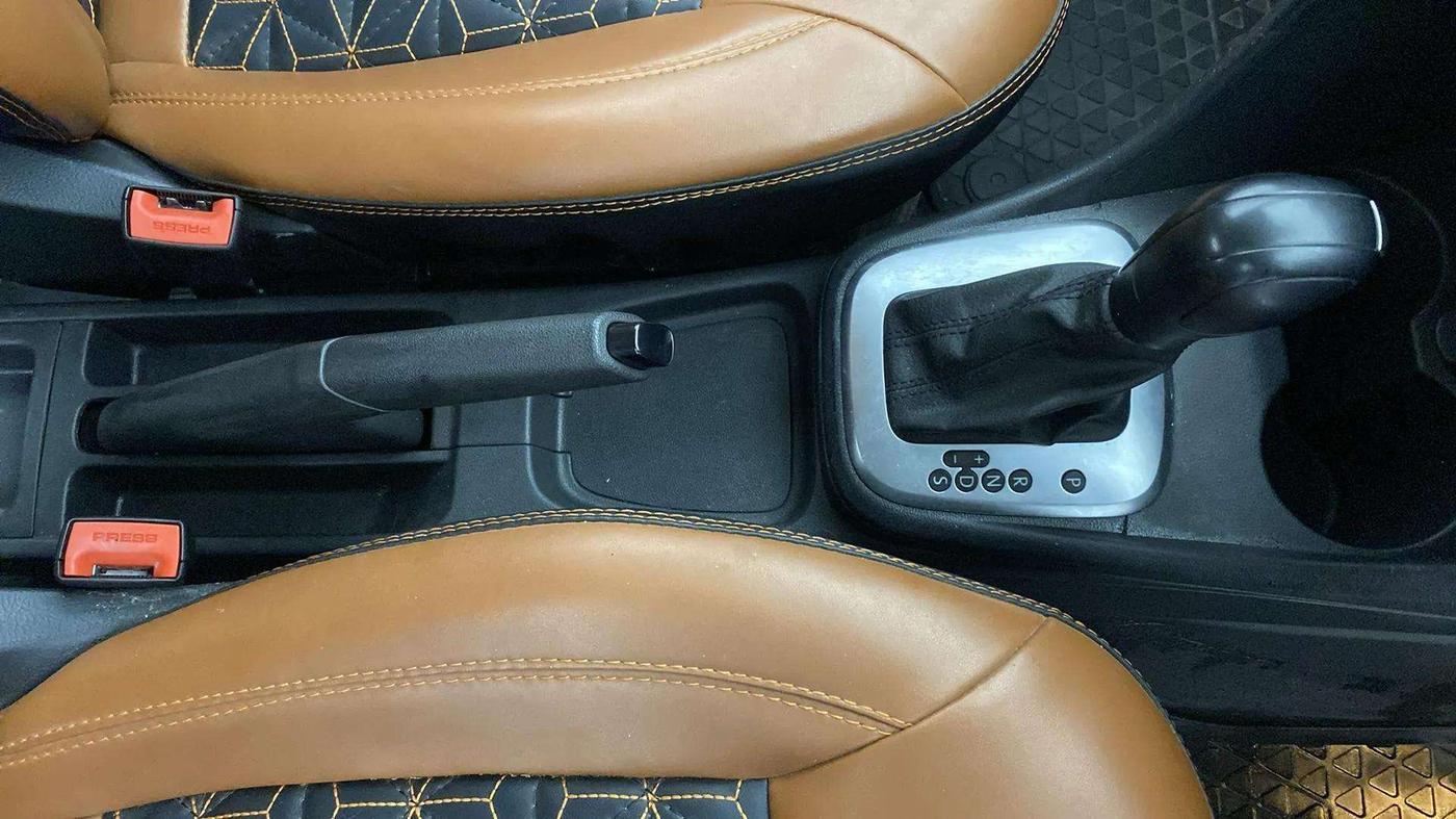 2021 Volkswagen Polo COMFORTLINE 1.0L TSI AT, Petrol, Automatic, 22,714 km, Gear Lever