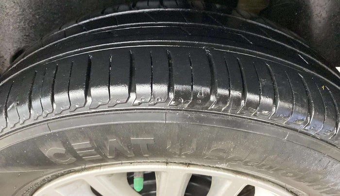 2019 Maruti Dzire ZXI AMT, Petrol, Automatic, 74,171 km, Right Rear Tyre Tread