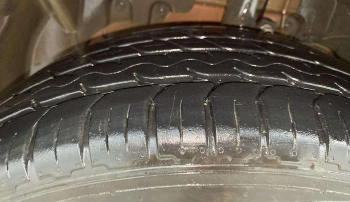 2017 Ford Ecosport TITANIUM 1.5L PETROL, Petrol, Manual, 60,023 km, Left Front Tyre Tread