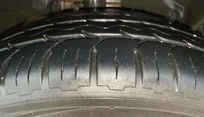 2017 Ford Ecosport TITANIUM 1.5L PETROL, Petrol, Manual, 60,023 km, Right Front Tyre Tread