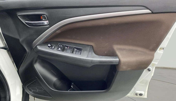 2023 Maruti BREZZA ZXI AT SMART HYBRID, Petrol, Automatic, 32,757 km, Driver Side Door Panels Control