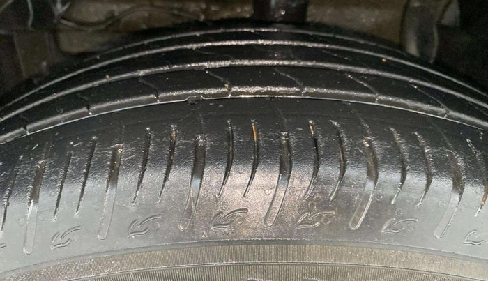 2023 Maruti BREZZA ZXI AT SMART HYBRID, Petrol, Automatic, 32,757 km, Left Front Tyre Tread