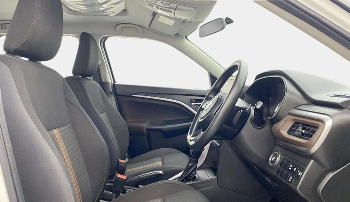 2023 Maruti BREZZA ZXI AT SMART HYBRID, Petrol, Automatic, 32,757 km, Right Side Front Door Cabin