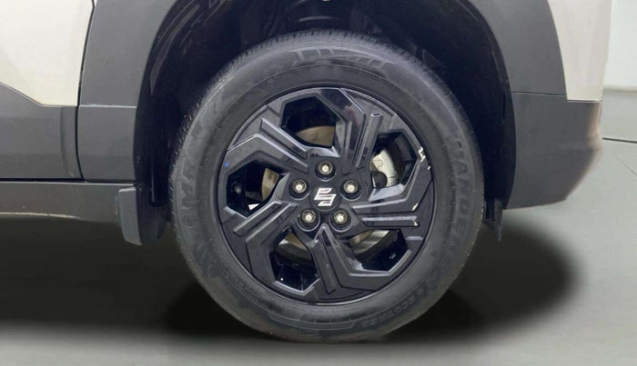 2023 Maruti BREZZA ZXI AT SMART HYBRID, Petrol, Automatic, 32,757 km, Right Front Wheel