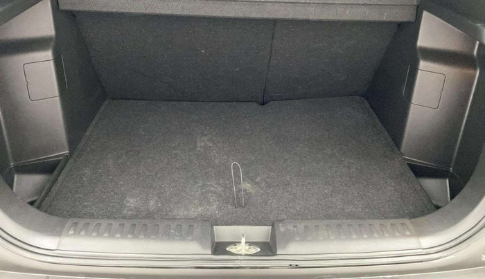 2023 Maruti BREZZA ZXI AT SMART HYBRID, Petrol, Automatic, 32,757 km, Boot Inside