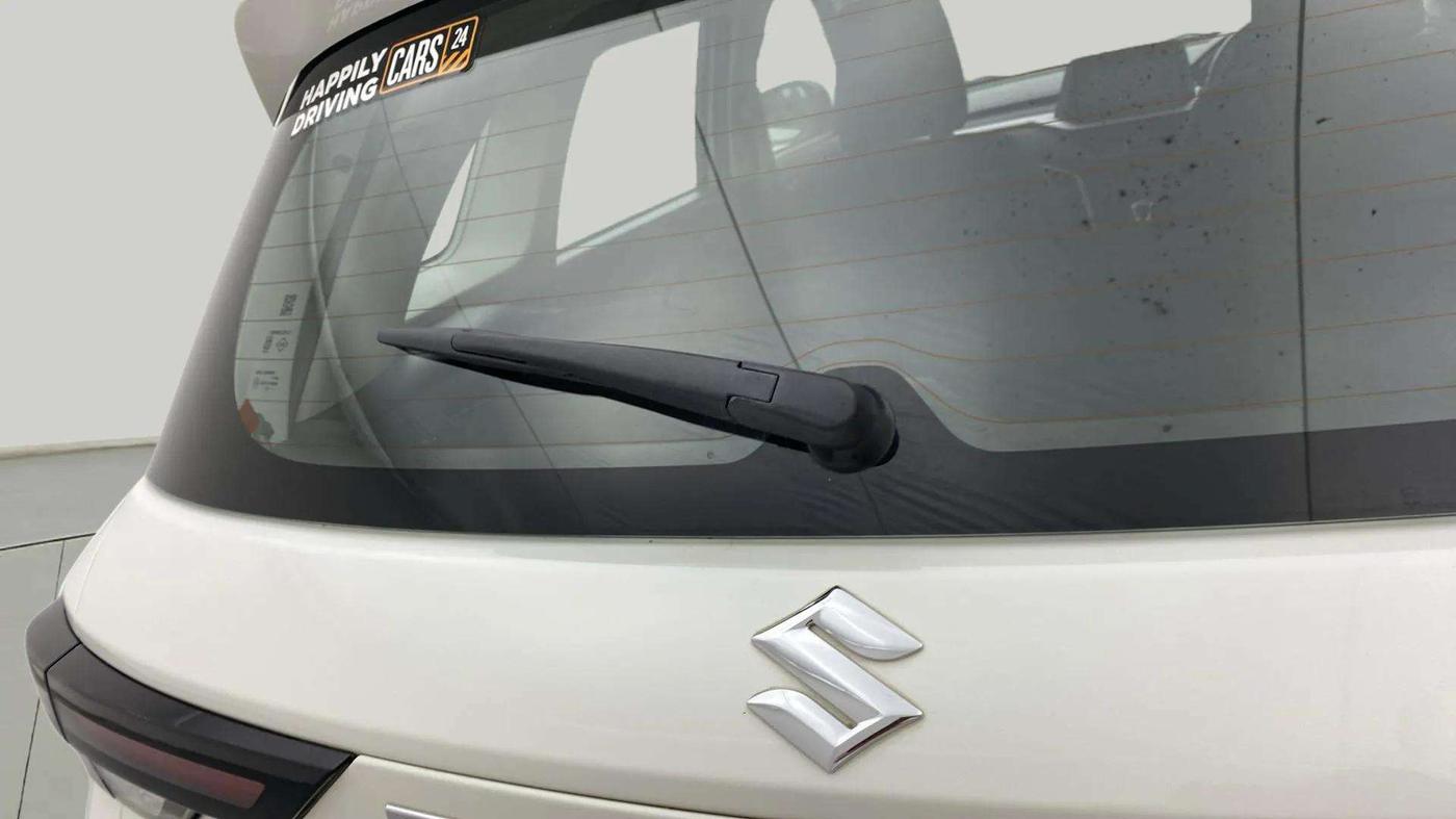 2023 Maruti BREZZA ZXI AT SMART HYBRID, Petrol, Automatic, 32,877 km, Rear Wiper