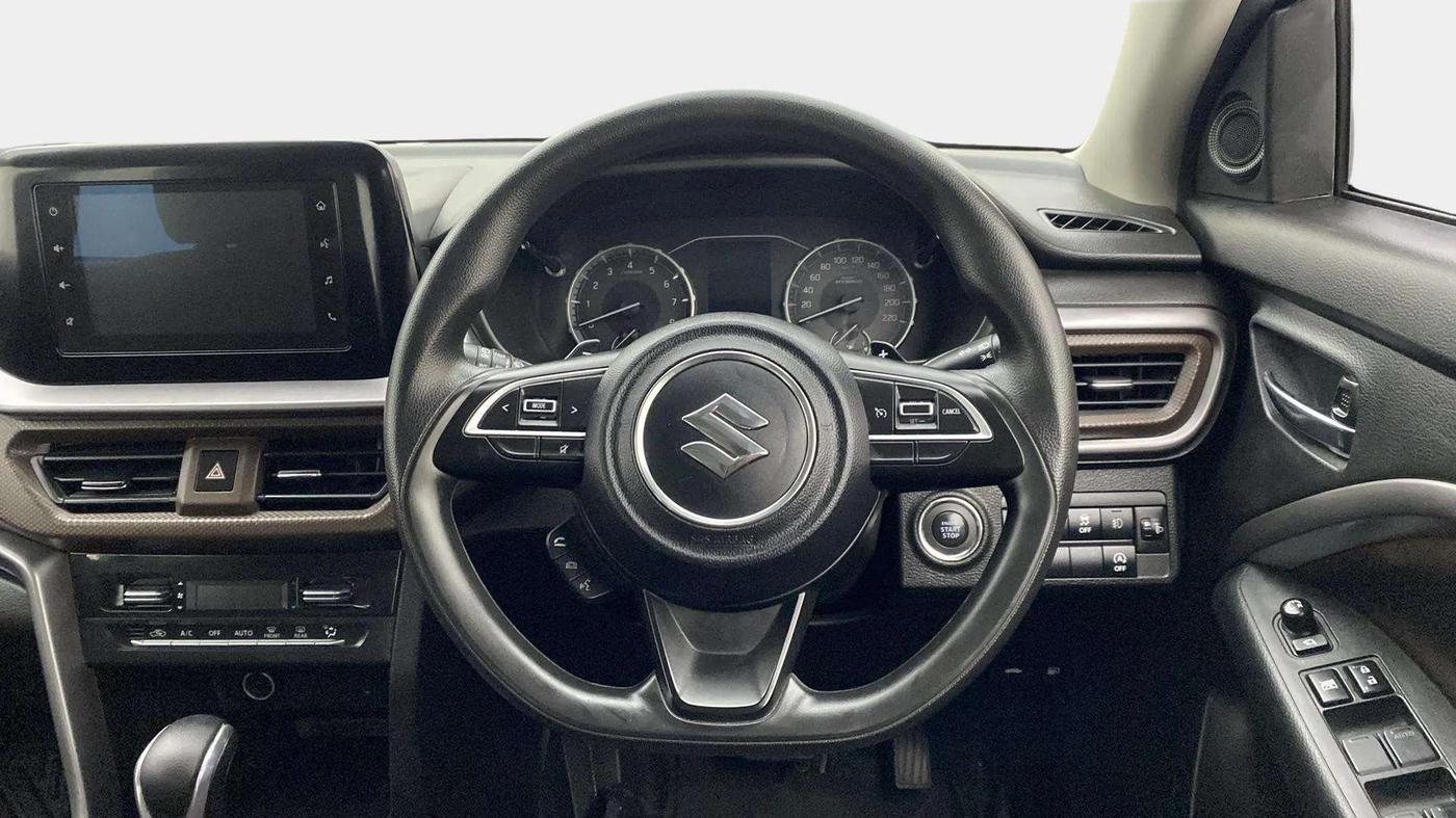 2023 Maruti BREZZA ZXI AT SMART HYBRID, Petrol, Automatic, 32,877 km, Steering Wheel Close Up