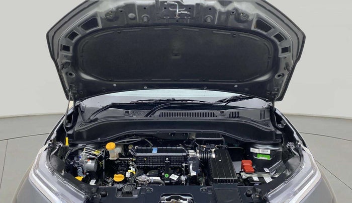 2024 Tata PUNCH CREATIVE AMT 1.2 RTN DUAL TONE, Petrol, Automatic, 7,105 km, Open Bonet