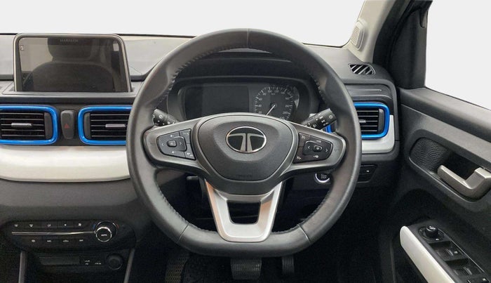 2024 Tata PUNCH CREATIVE AMT 1.2 RTN DUAL TONE, Petrol, Automatic, 7,105 km, Steering Wheel Close Up