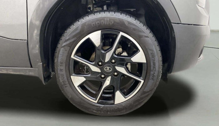 2024 Tata PUNCH CREATIVE AMT 1.2 RTN DUAL TONE, Petrol, Automatic, 7,105 km, Right Front Wheel