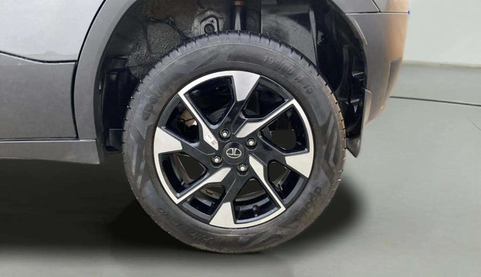 2024 Tata PUNCH CREATIVE AMT 1.2 RTN DUAL TONE, Petrol, Automatic, 7,105 km, Left Rear Wheel