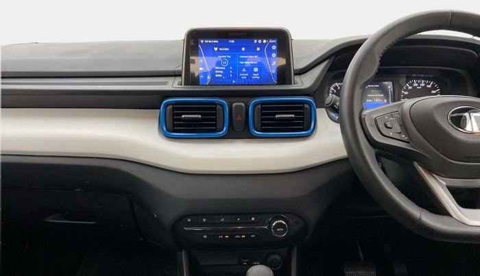 2024 Tata PUNCH CREATIVE AMT 1.2 RTN DUAL TONE, Petrol, Automatic, 7,105 km, Air Conditioner
