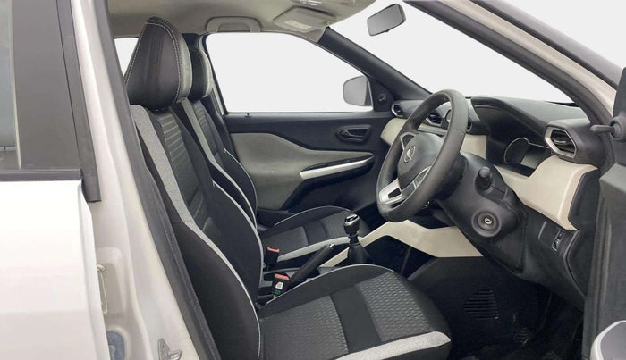 2021 Nissan MAGNITE XE, Petrol, Manual, 30,383 km, Right Side Front Door Cabin