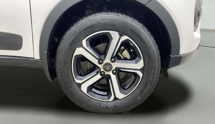 2022 Tata NEXON XZA PLUS DIESEL, Diesel, Automatic, 67,260 km, Right Front Wheel